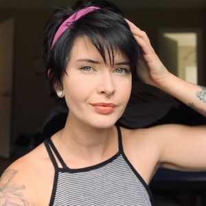 Meet your Posher, Alyssa